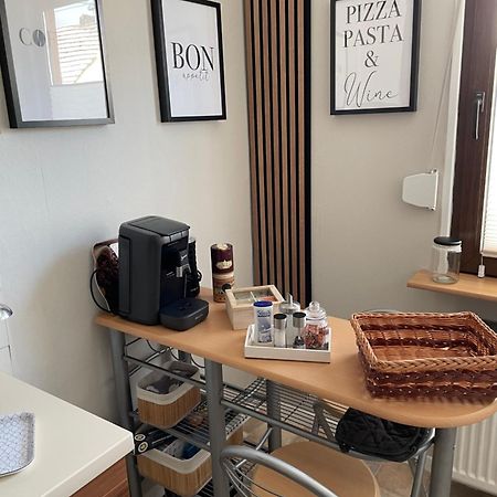 Burg  Ferienwohnung Metzen מראה חיצוני תמונה