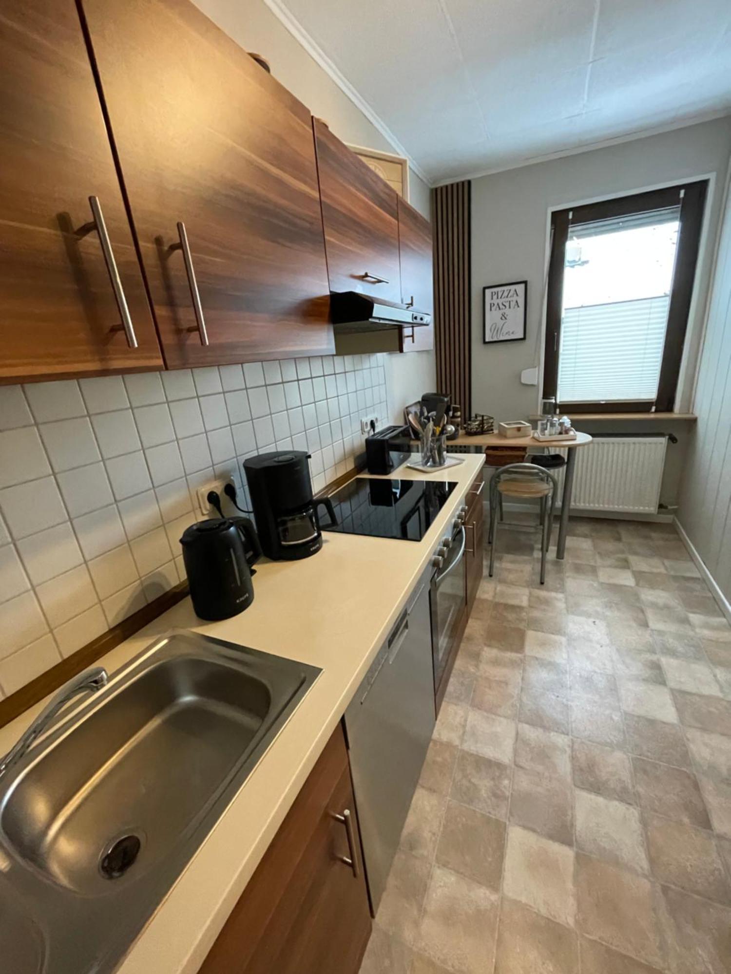 Burg  Ferienwohnung Metzen מראה חיצוני תמונה